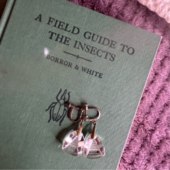 Antique Screw-Back Earrings - Picture 5 of 16